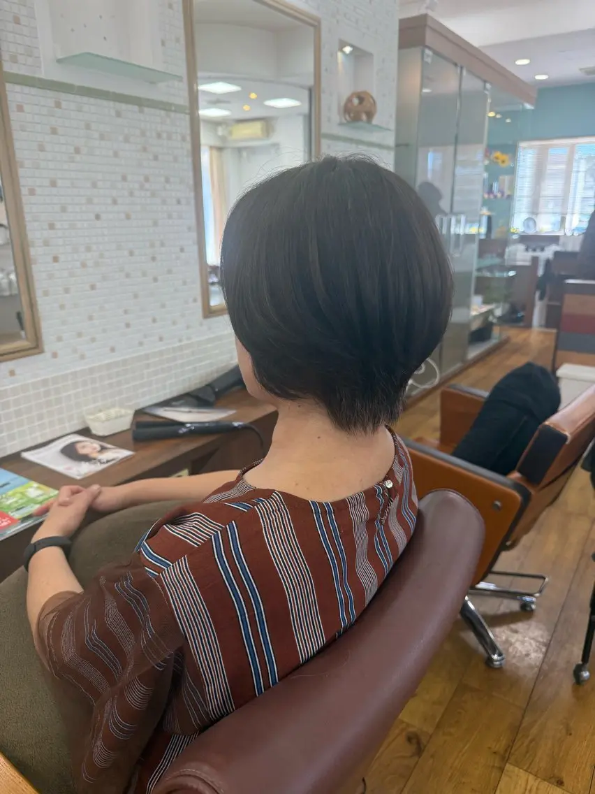ショート ショートボブ ボブ ショートヘア トップヘアー中庄 えみぃのヘアスタイル