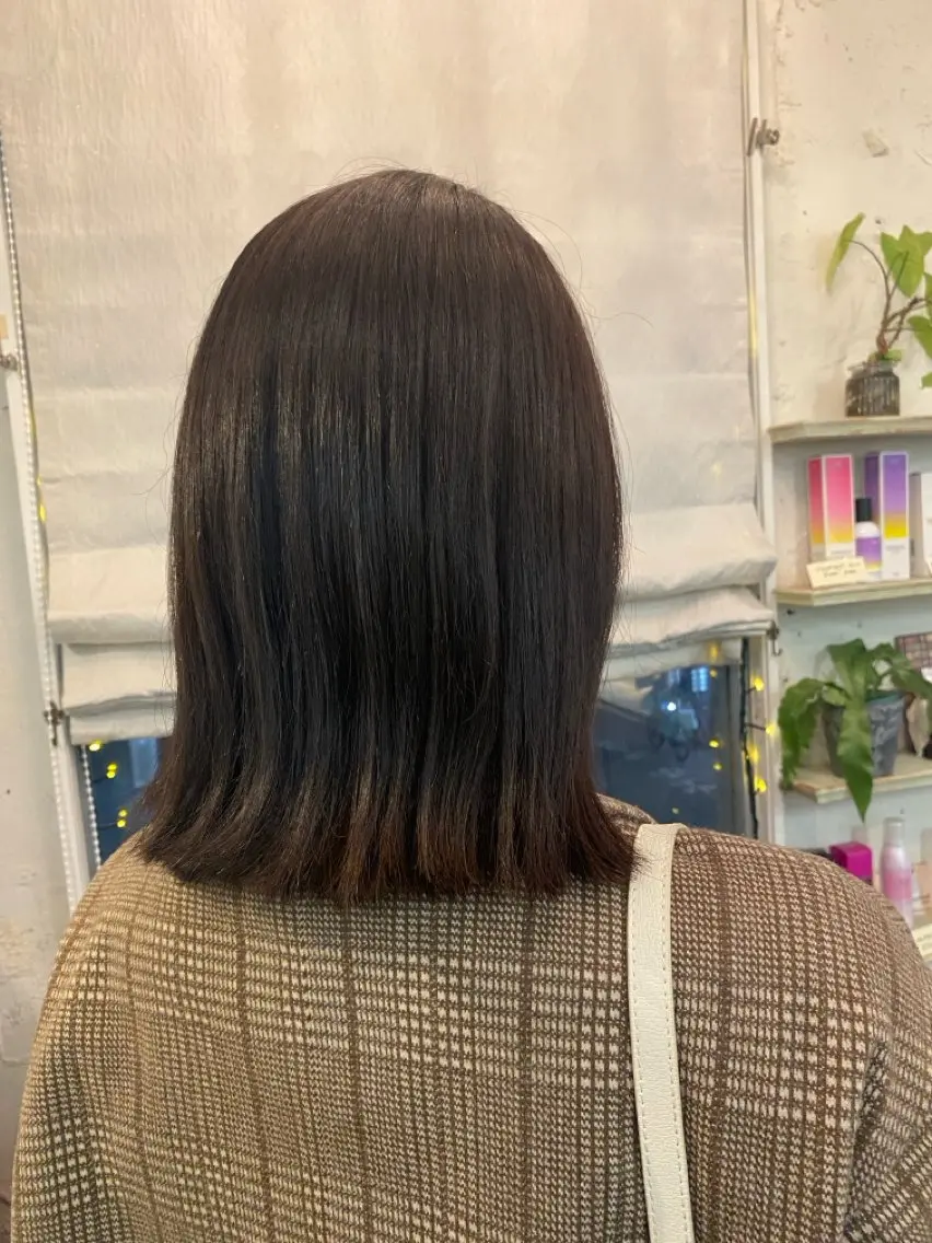 ミディアム カラー ブラウンカラー ラベンダーカラー ラベンダーブラウン ケアストレート ハナシロミサキのヘアスタイル