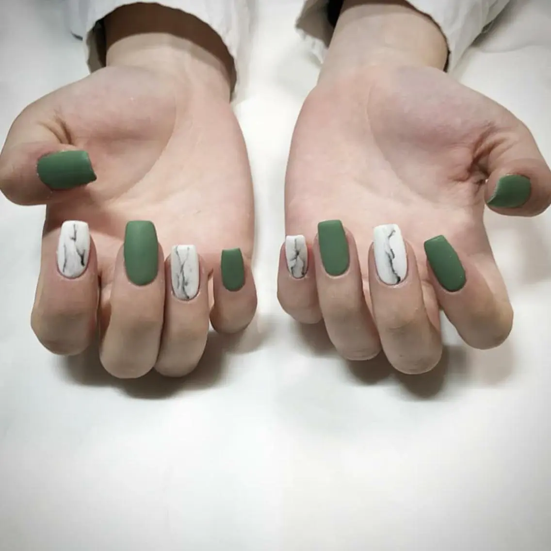 ネイル グリーン 大理石ネイル(マーブル) マットネイル スクエアネイル lylynail YUUKAのネイルデザイン