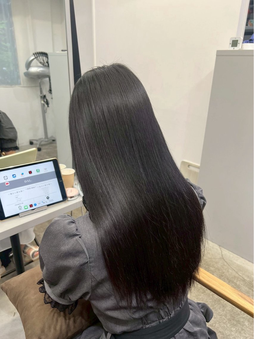 ロング パーマ 縮毛矯正 ストレートパーマ 縮毛矯正 ハイトーンカラー が絶対可愛い✨泰聖✨のヘアスタイル