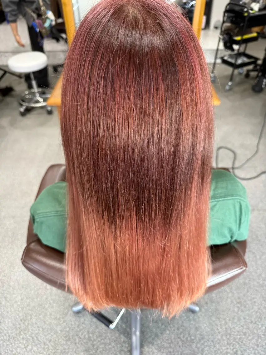 カラー 根本 那菜果のヘアスタイル