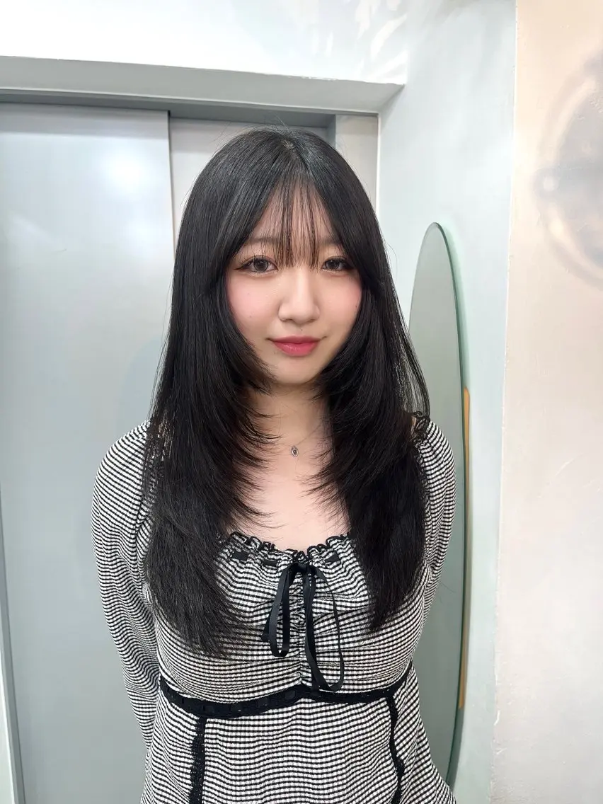 ロング カラー カット 柏木 理那のヘアスタイル