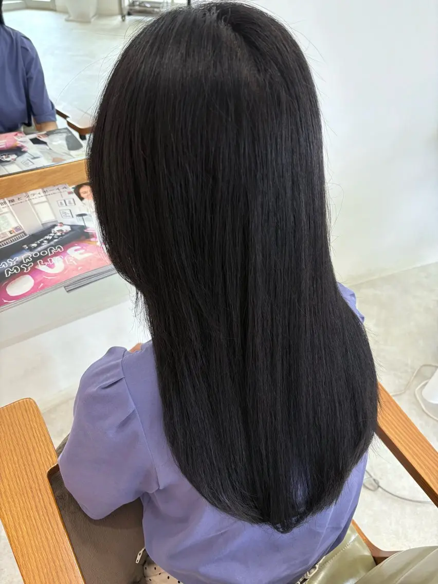 ロング カラー moi Blanc/ Aoyagiのヘアスタイル
