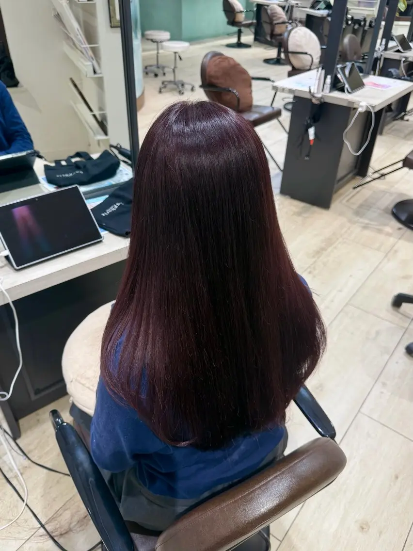 ロング カラー ボルドーカラー ヘアカラー トリートメント カナ🌀銀座/ レイヤー/透明感のヘアスタイル