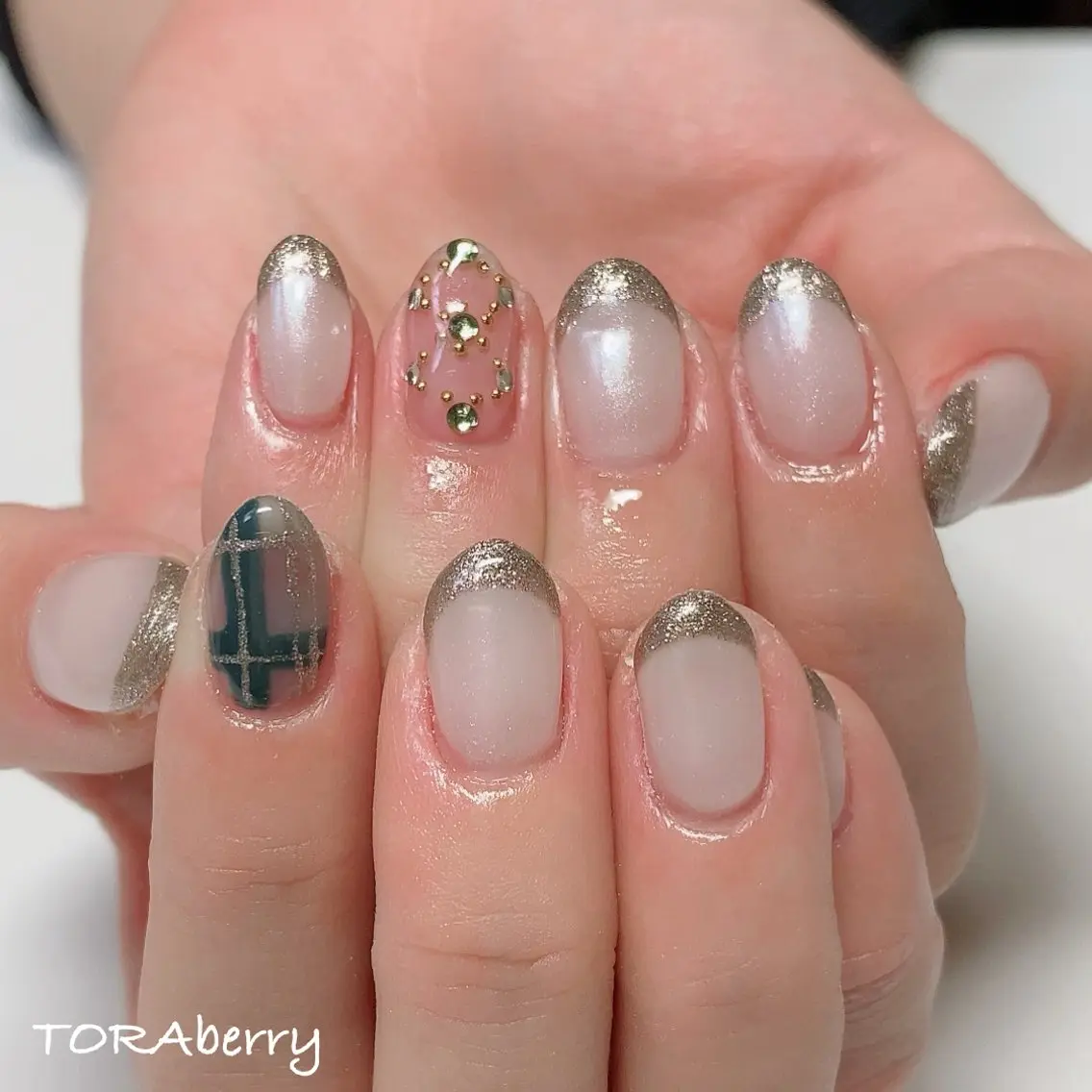 ネイル ハンドネイル ネイリスト なつみのネイルデザイン