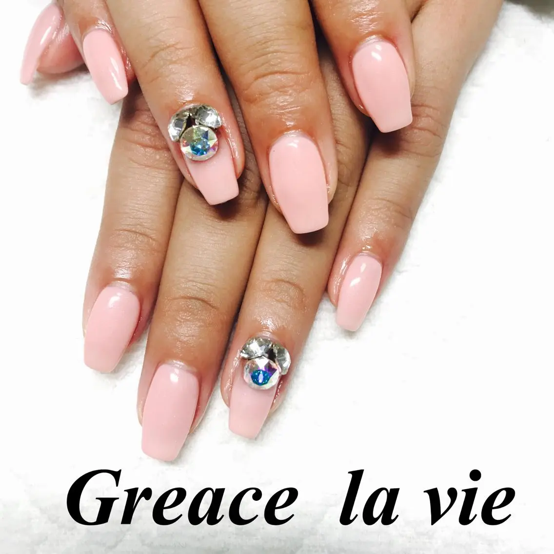 セミロング カラー パーマ ヘアアレンジ キッズ ネイル マツエク・マツパ シンプルネイル Greace  la vieのネイルデザイン