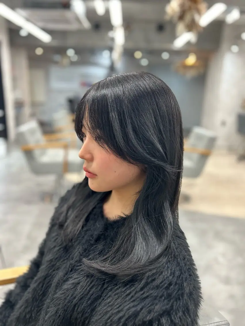 ミディアム カラー パーマ ヘアアレンジ MOMO艶髪 🩵モテカラーのヘアスタイル