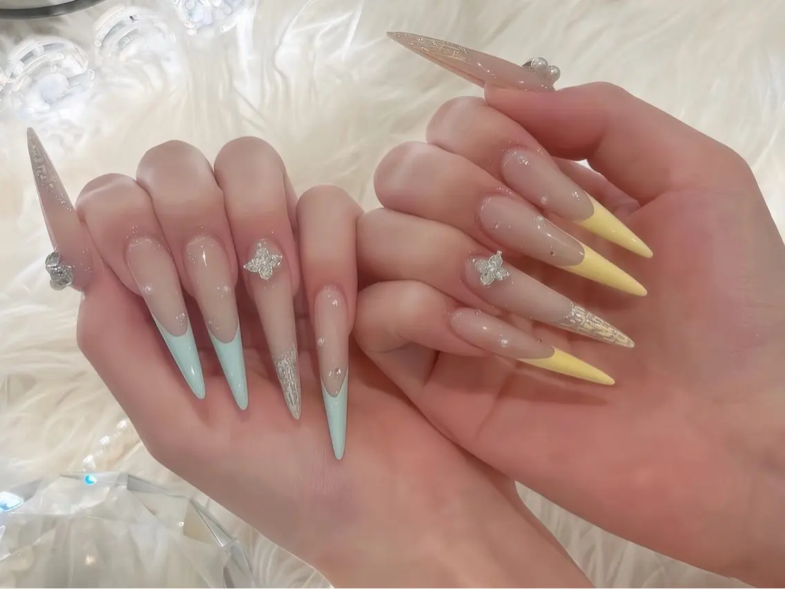 ネイル オーロラネイル チークネイル 桜ネイル クリアネイル ドット ハンドネイル Rin Nail Shinokuboのネイルデザイン