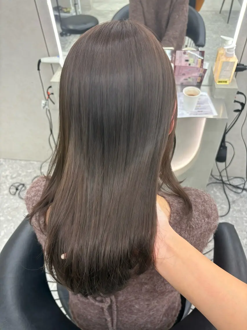 ミディアム カラー ヘアアレンジ カット ヘアカラー トリートメント fumika🎀 ベージュのヘアスタイル