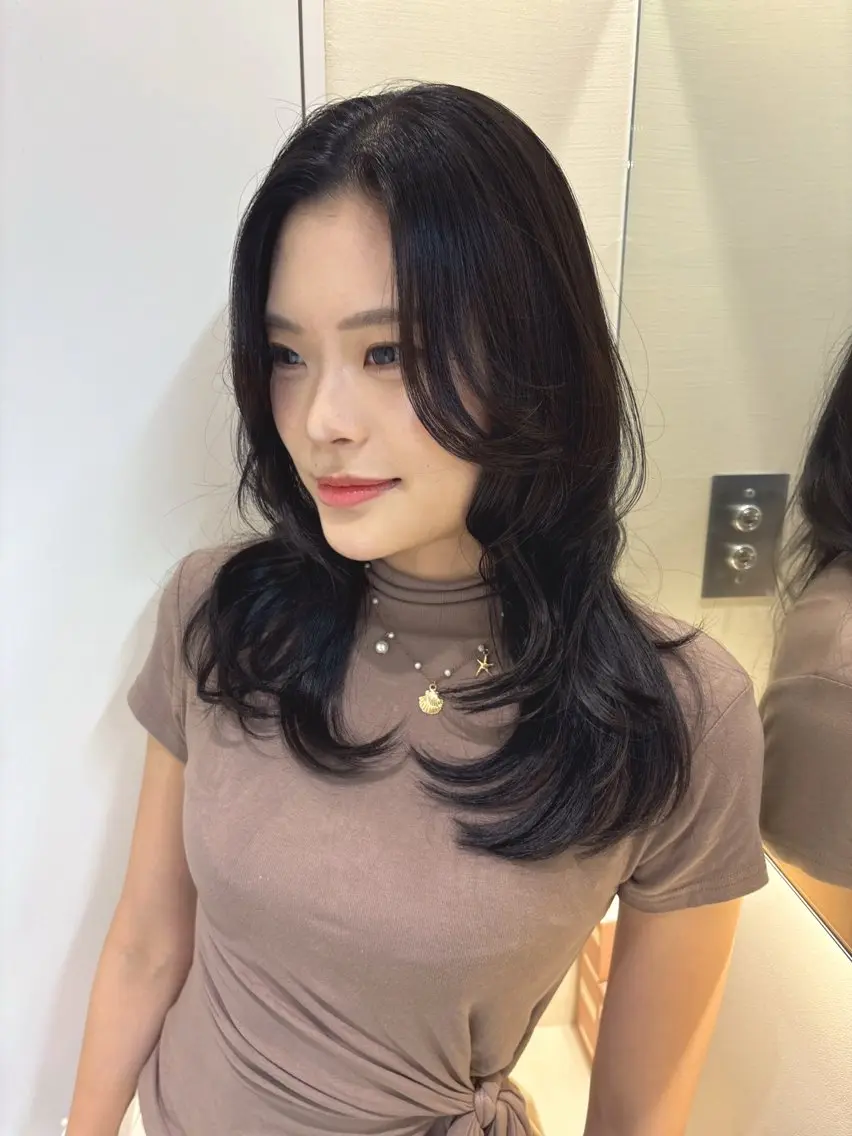 ミディアム カット ヘアカラー トリートメント 顔周り🇰🇷韓国 レイヤー/モエのヘアスタイル