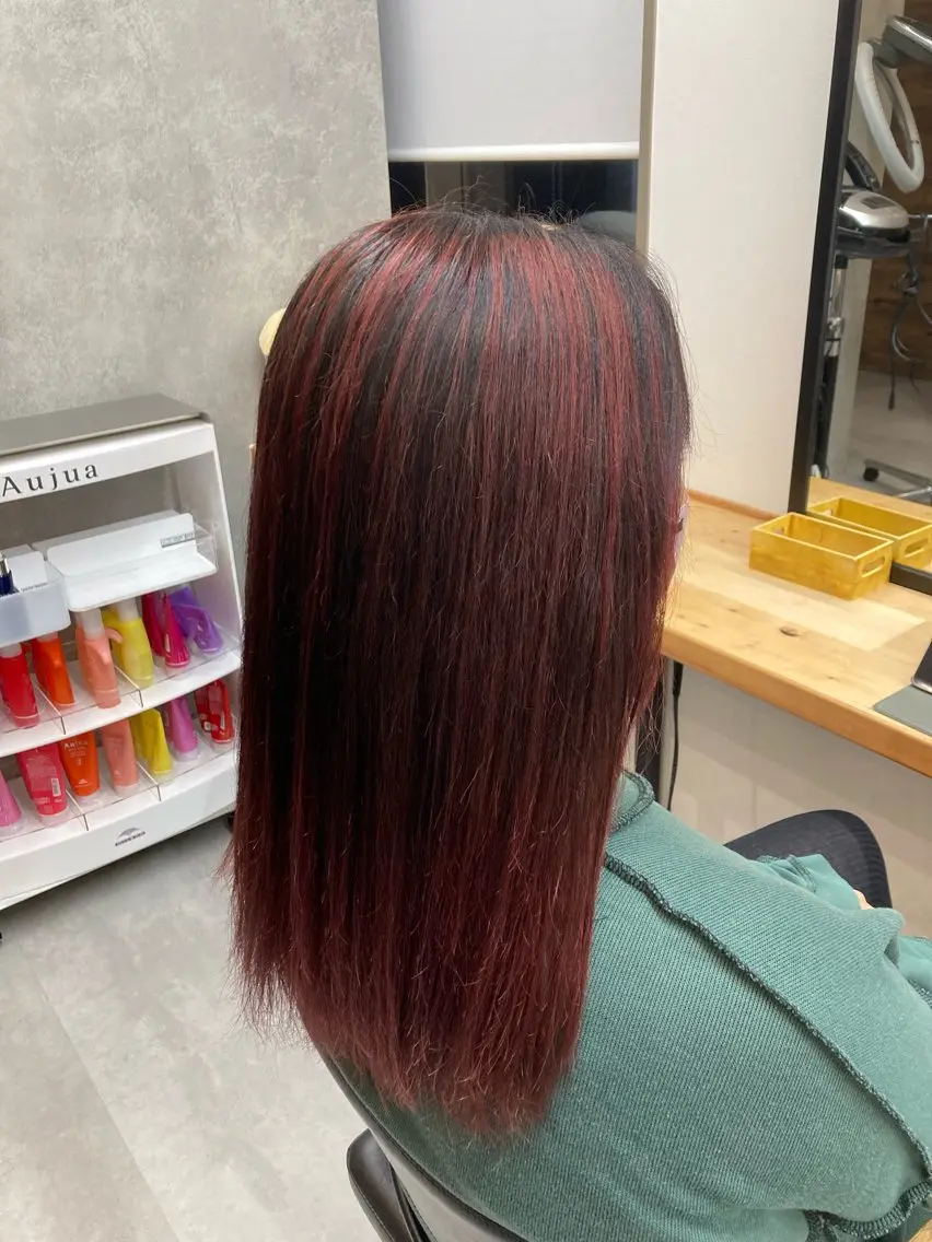 セミロング カラー バレイヤージュ ブリーチ ダブルカラー ブリーチなしカラー レッドカラー 樋口 江理香のヘアスタイル