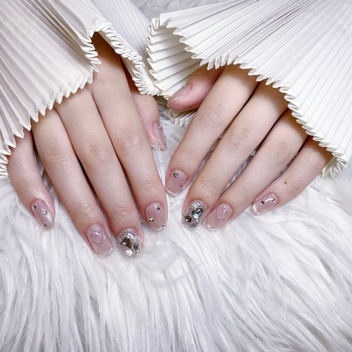 ネイル ハンドネイル 🍭Yun nail hyejin🌸のネイルデザイン
