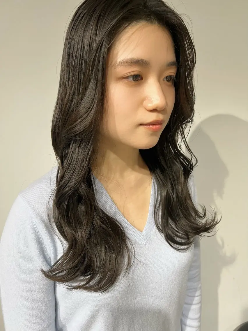 セミロング カラー 🧡YUU💚艶抜群 カラー✨/905号室のヘアスタイル