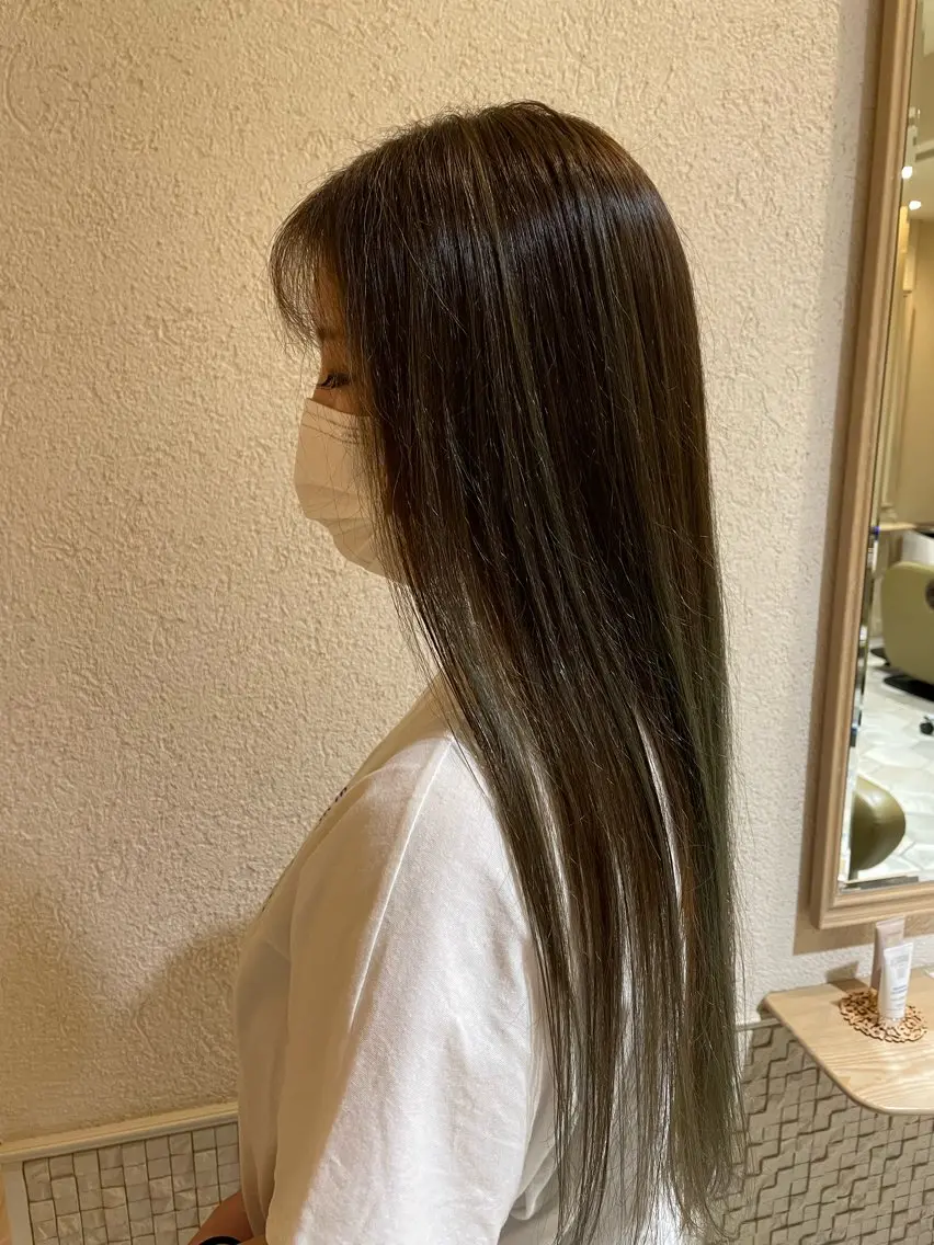 ロング カラー オリーブカラー カット ヘアカラー トリートメント アトリエMIHO 永田のヘアスタイル