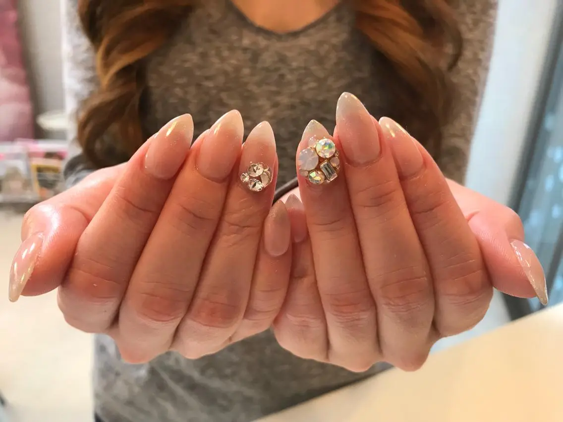 ネイル ♡ビジュール♡ NAIL &まつ毛のマツエク・マツパデザイン