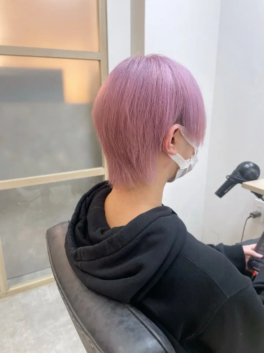 ミディアム カラー メンズ ピンクカラー ☁️ケアブリーチ￤ ウルフ￤Shioriのヘアスタイル