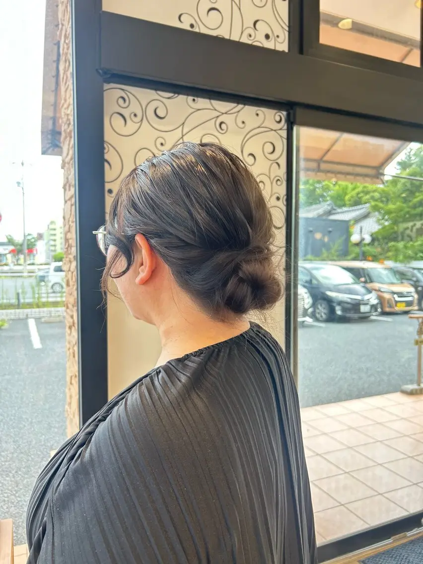 ミディアム ヘアアレンジ ヘアセット 阿部 愛美のヘアスタイル