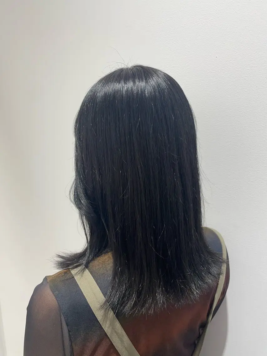 ミディアム カラー モデル募集中🩶 𝓡𝓮𝓲𝓻𝓪のヘアスタイル