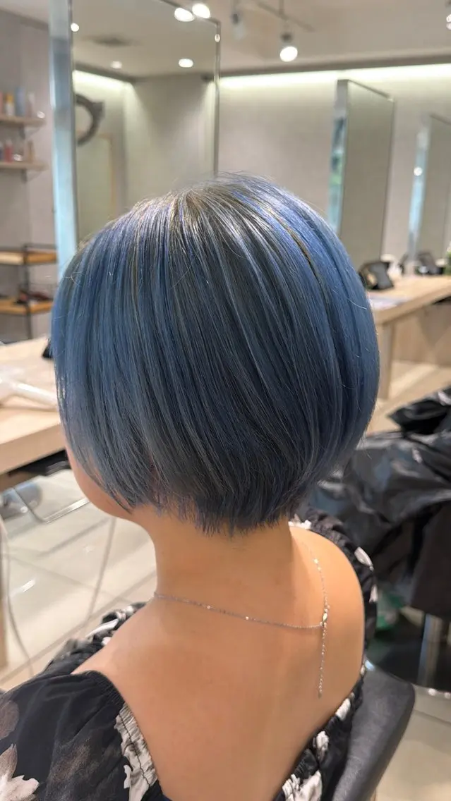 ショート カラー ベージュカラー ブリーチ 透明感カラー ハイトーンカラー 縮毛矯正 カット ヘアカラー 巖本 真希のヘアスタイル