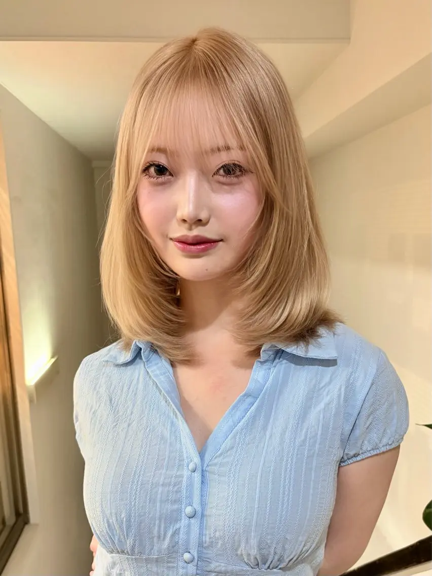 ミディアム カラー ヘアカラー トリートメント 失敗しないハイトーン ミルクティーベージュのヘアスタイル