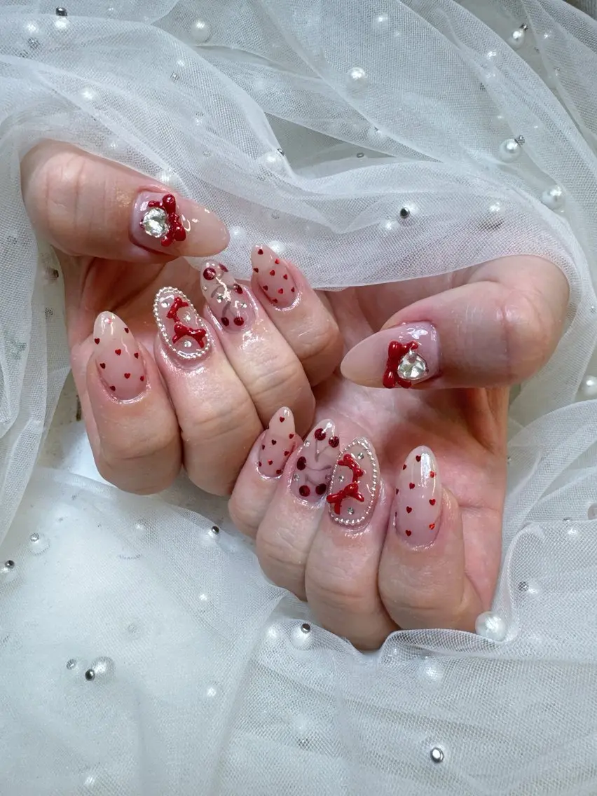 ネイル 成人式 フレンチネイル ジェルネイル ガラスフレンチ キラキラネイル ハンドネイル Queeens nailのネイルデザイン