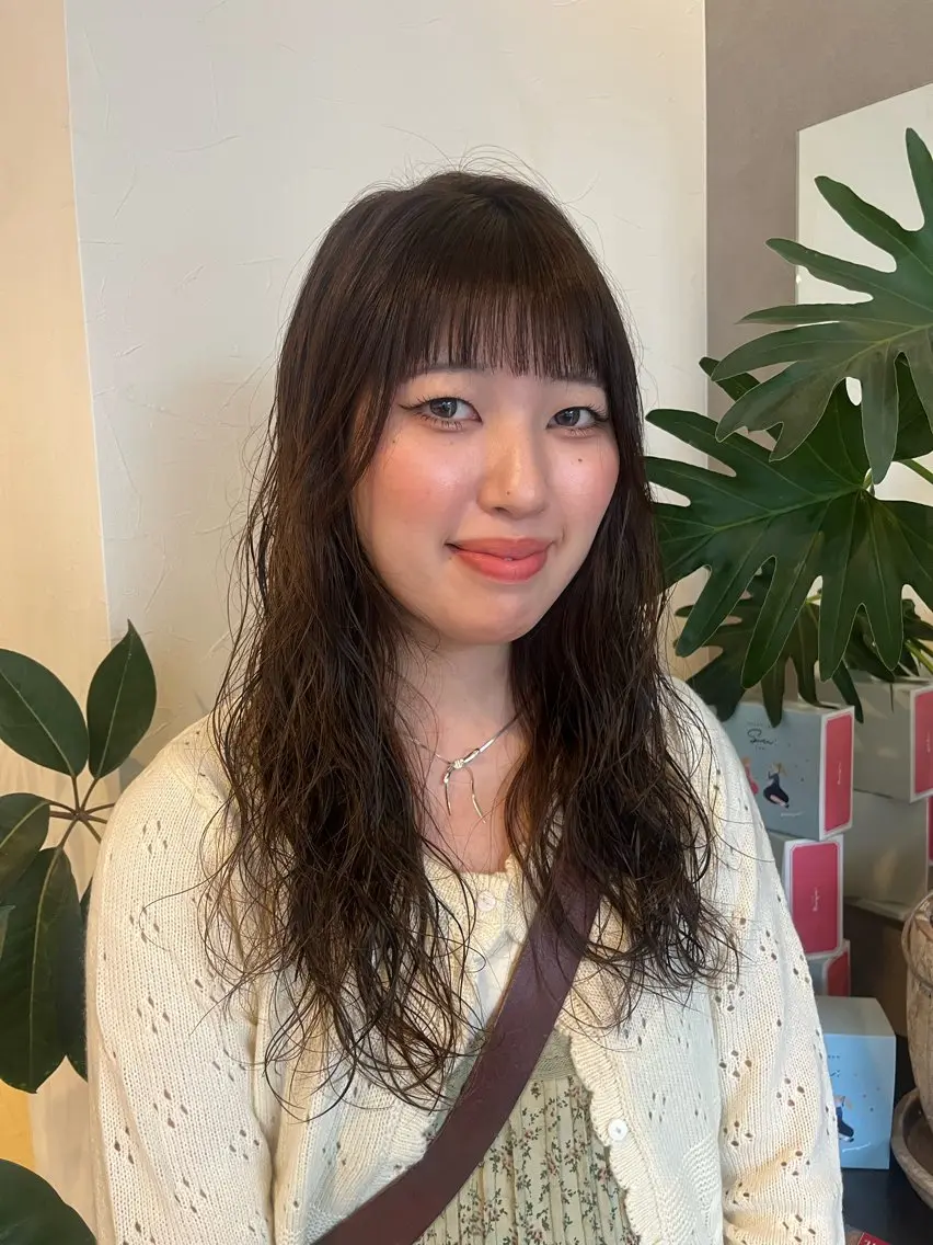 ロング パーマ 柔らかい艶暖色 レイヤー🫧姫汝のヘアスタイル