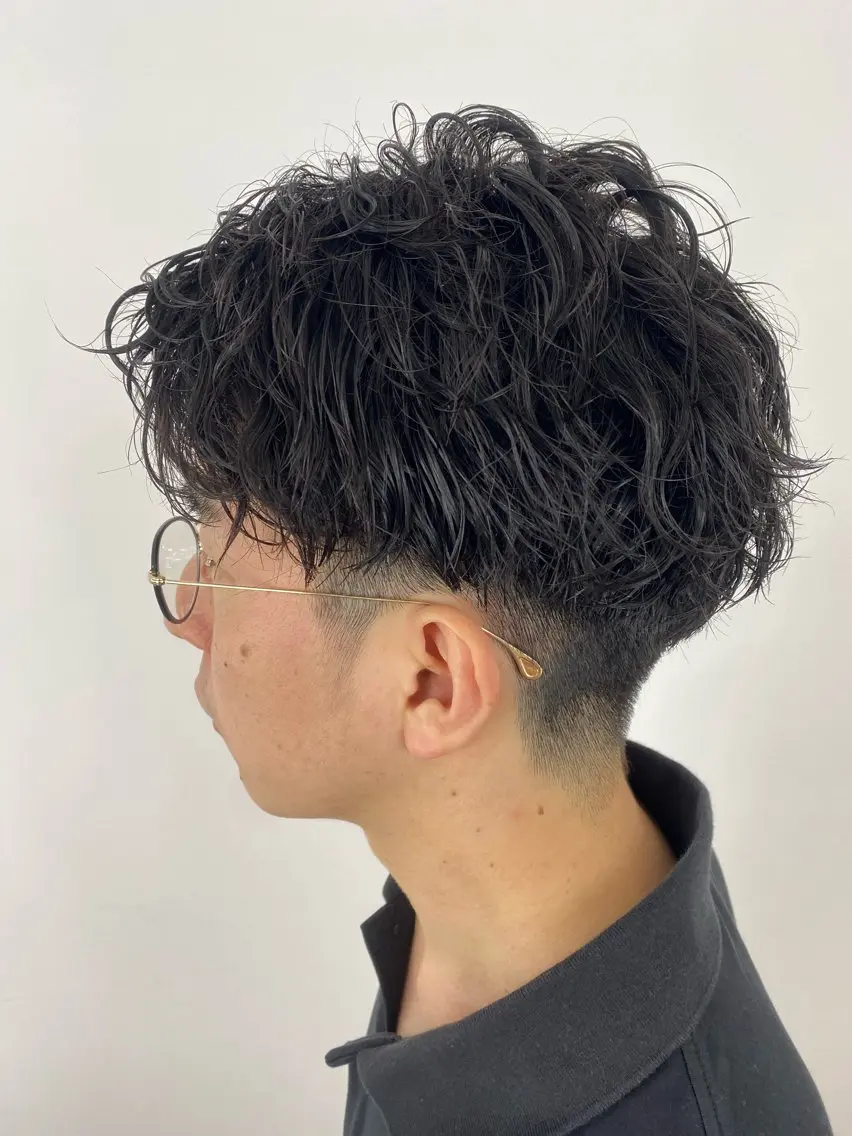 パーマ メンズ メンズパーマ スパイラルパーマ リクト /レイヤーカットのヘアスタイル