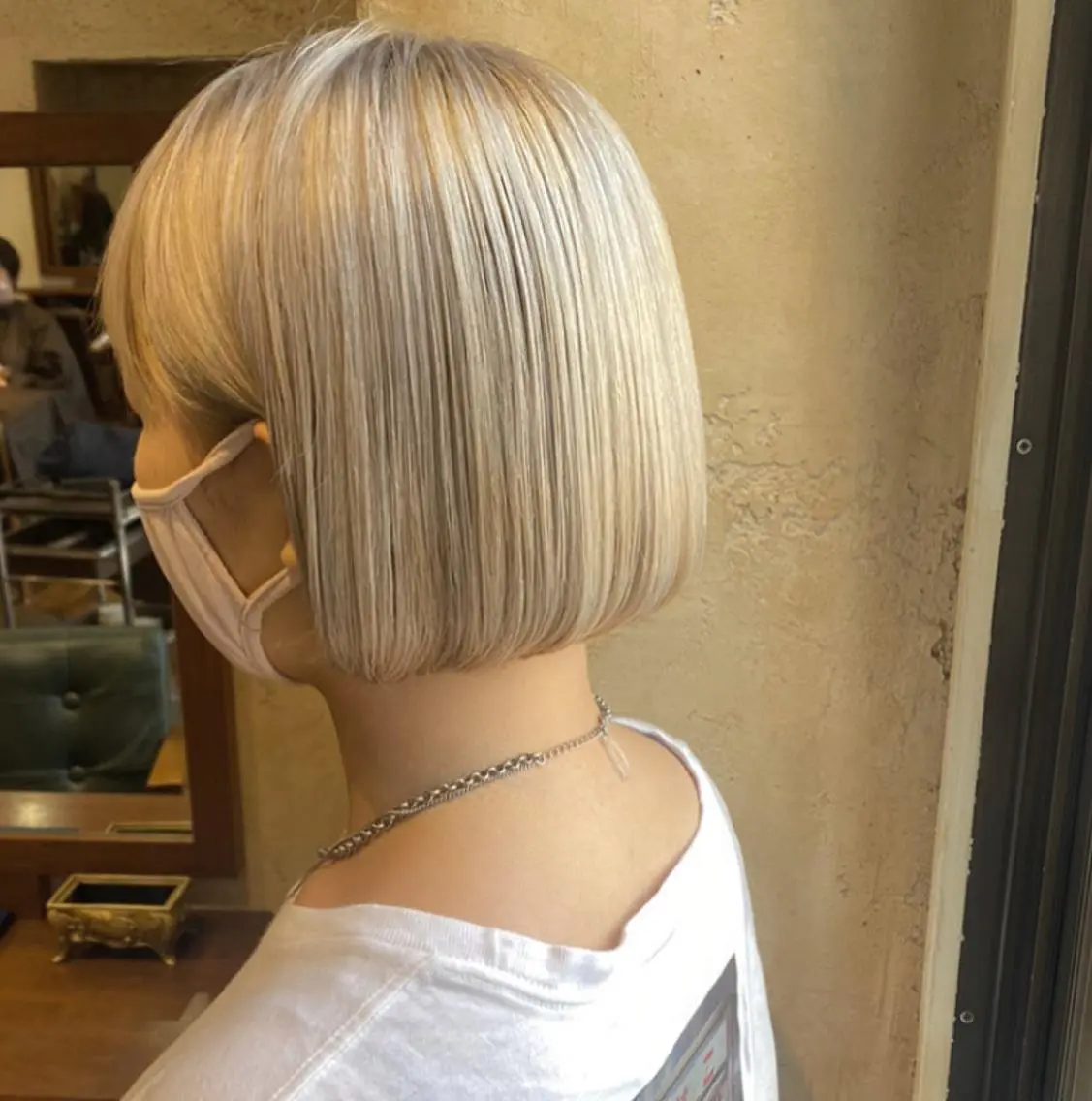ショート カラー ブリーチ ブロンド ケアブリーチ ダブルカラー ハイトーンカラー マンツーマン 美容師💚コウブチのヘアスタイル