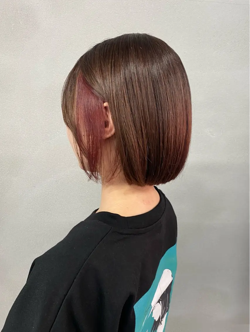 ショート カラー ブリーチ デザインカラー イヤリングカラー インナーカラー ラベンダーカラー 柏 デザインカラー/ レイヤー🐣シオリのヘアスタイル