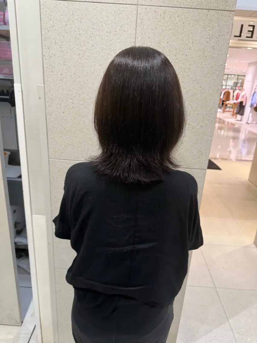 ミディアム ミディアムパーマ くびれヘア くびれレイヤー レイヤーカット 外ハネヘア 若生 神のヘアスタイル