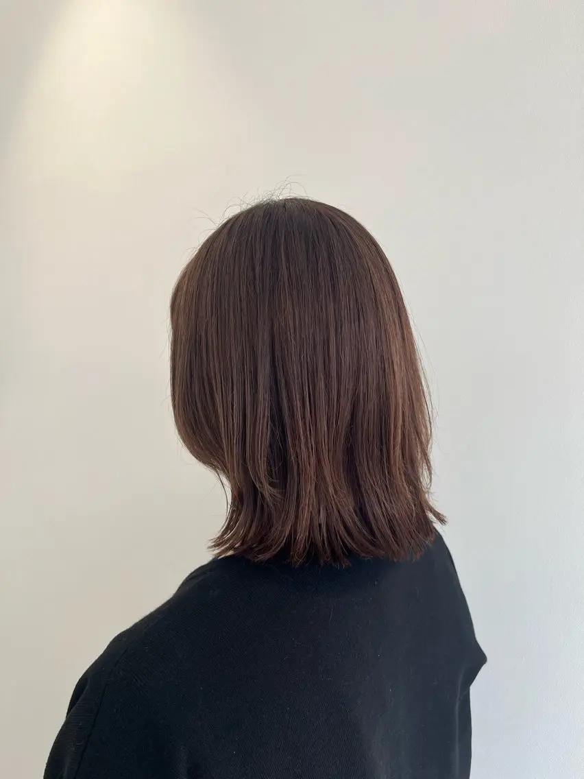 ミディアム カラー 加美山 芽衣のヘアスタイル