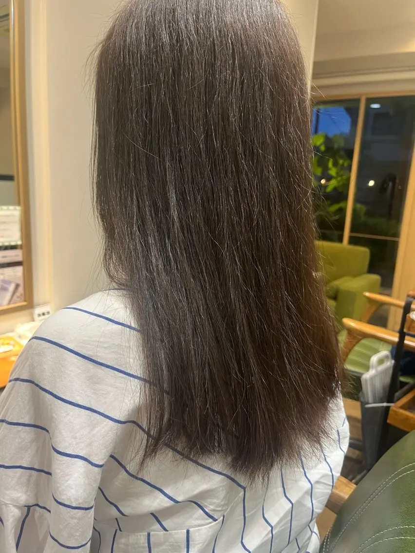 ロング 小鴨 美佳のヘアスタイル