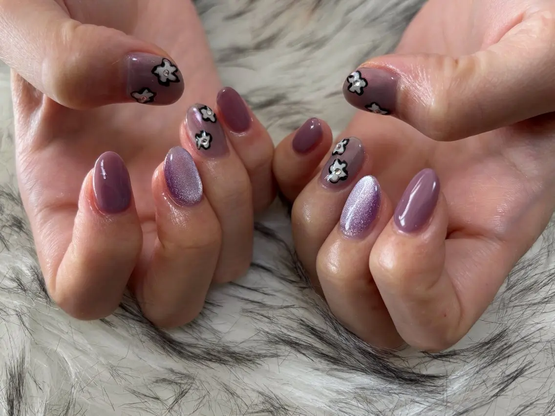 ネイル オーロラネイル フットネイル フレンチネイル ジェルネイル 韓国ネイル ハンドネイル kiki nail &brow二子玉川のネイルデザイン
