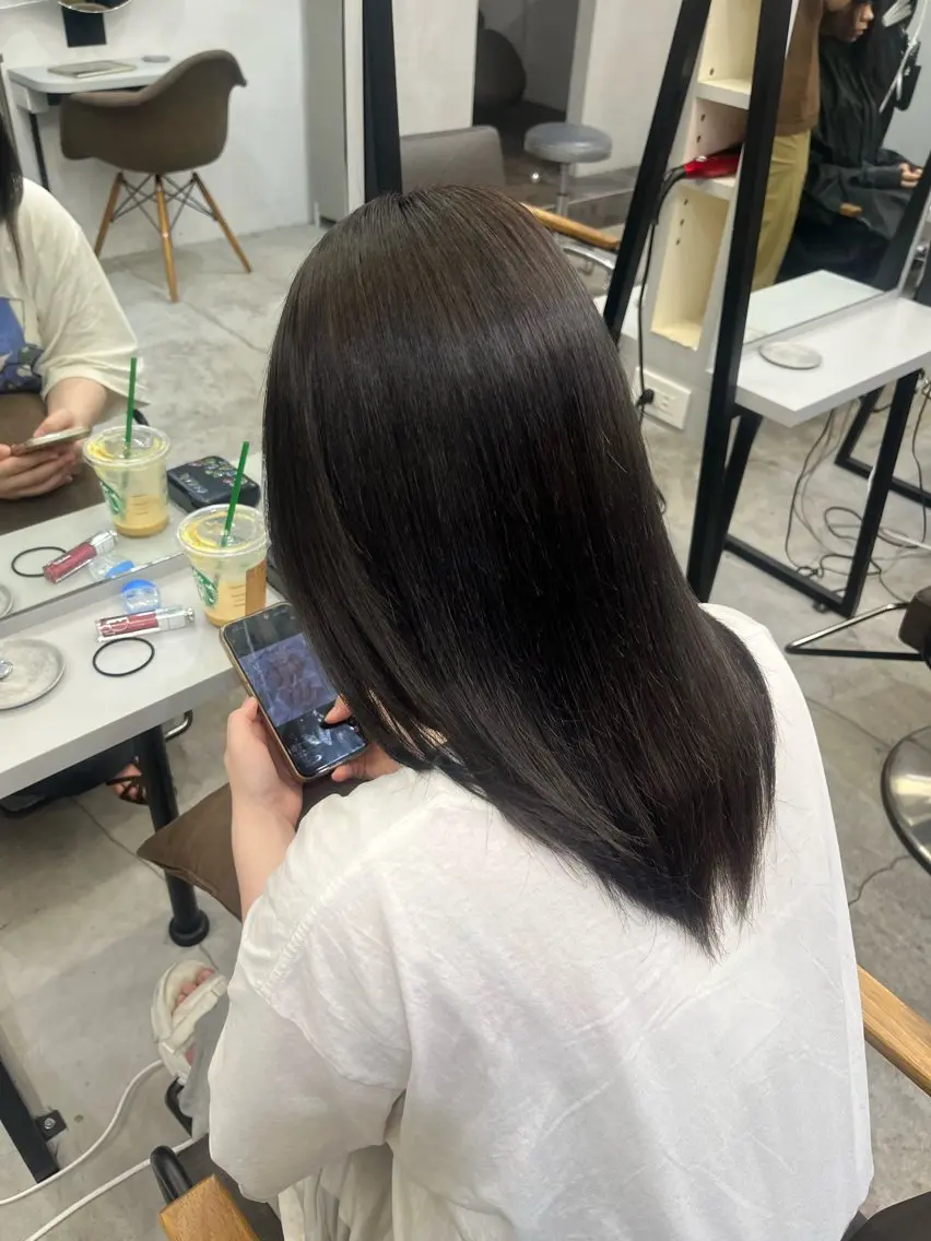 ロング カラー ヘアカラー 韓国×艶ハイトーンが かわいい✨️リオ🍒のヘアスタイル