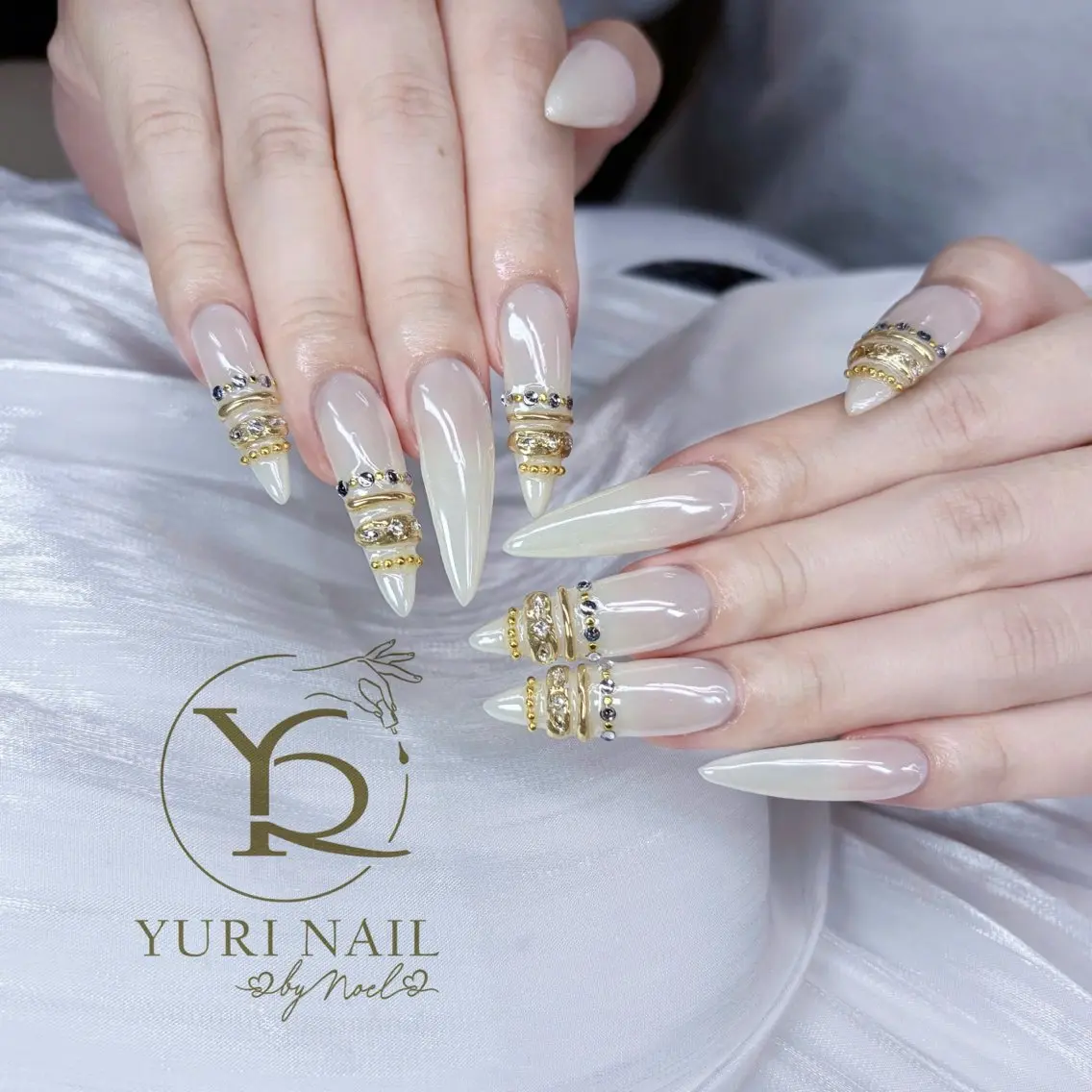 ネイル チークネイル フットネイル フレンチネイル グラデーション キラキラネイル ハンドネイル フットネイル ハンドケア YURI Nail Funabashiのネイルデザイン
