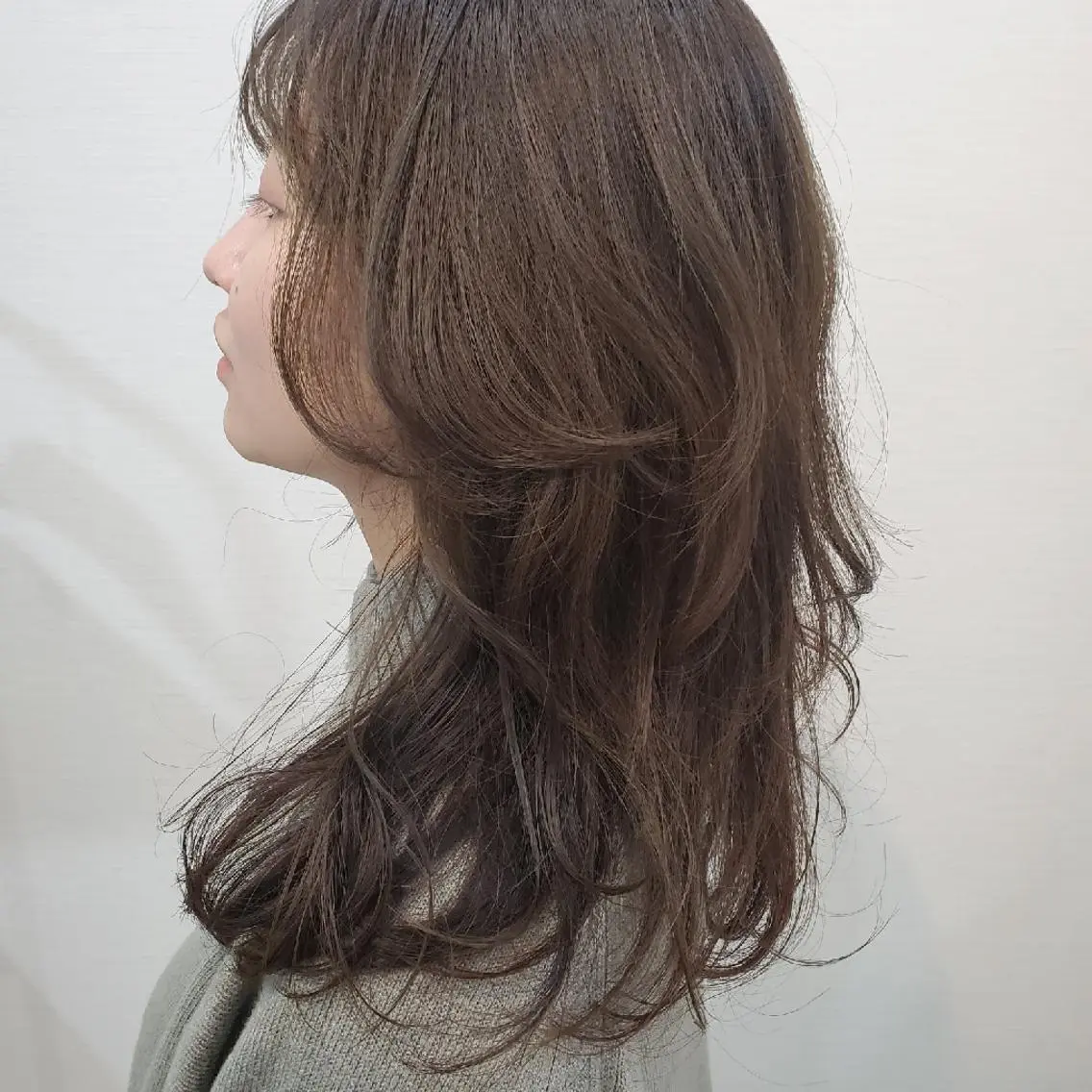 セミロング カラー ハイレイヤー レイヤーカット See by merのマツエク・マツパデザイン