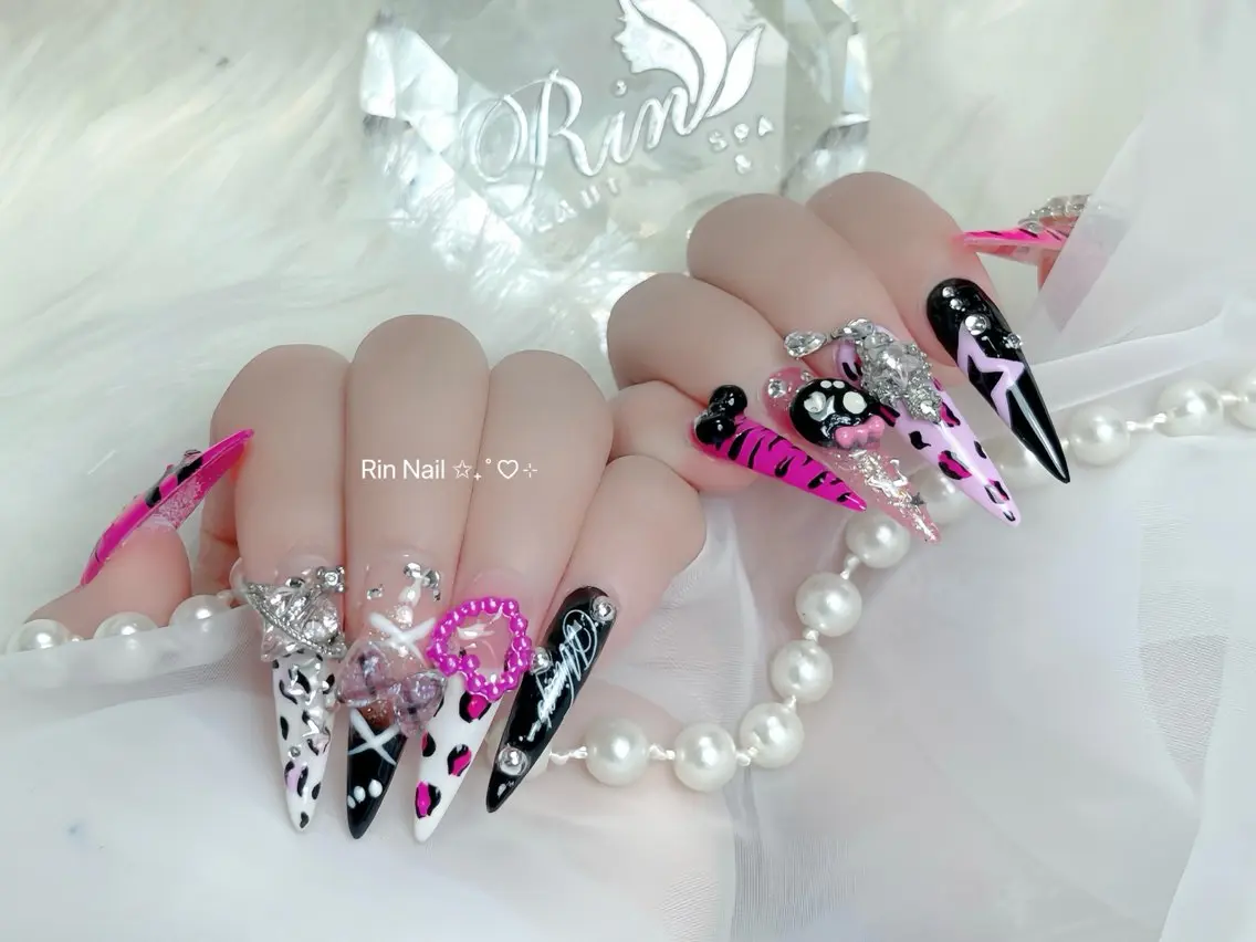 ネイル アニマル柄 べっ甲ネイル ブルー ボルドー ブラウン ハンドネイル Rin Nail 新大久保店のネイルデザイン