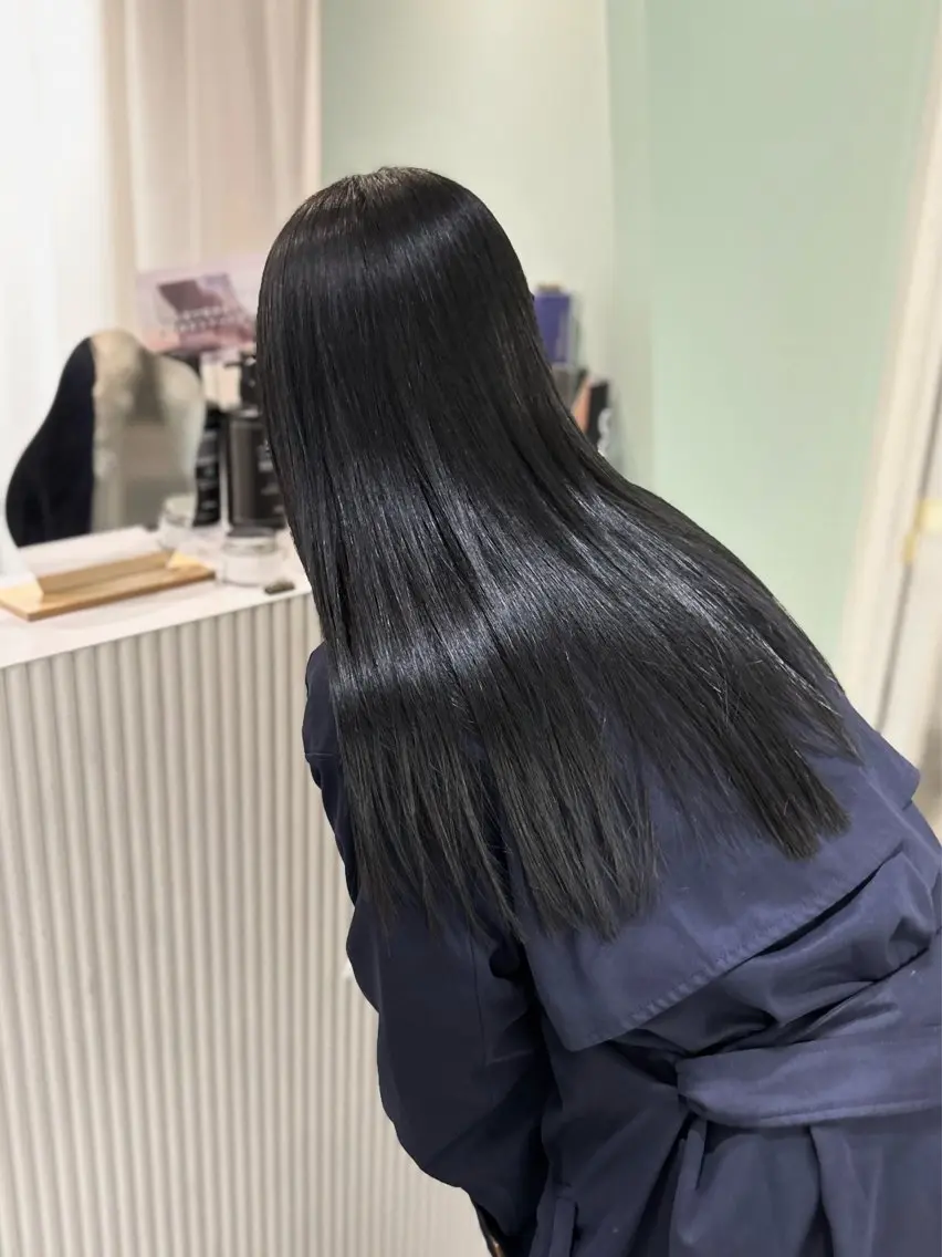 ロング カラー 髪質改善 縮毛矯正 LOVEST Rihoのヘアスタイル