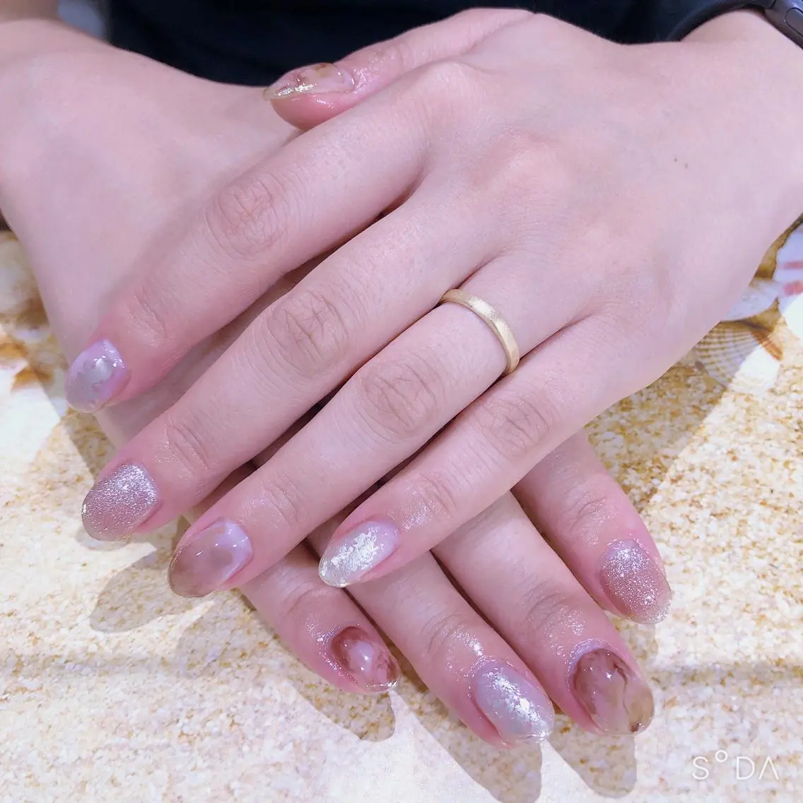 ネイル ニュアンスネイル ハンドネイル 吉野✨ ネイルデザイナー✨のネイルデザイン