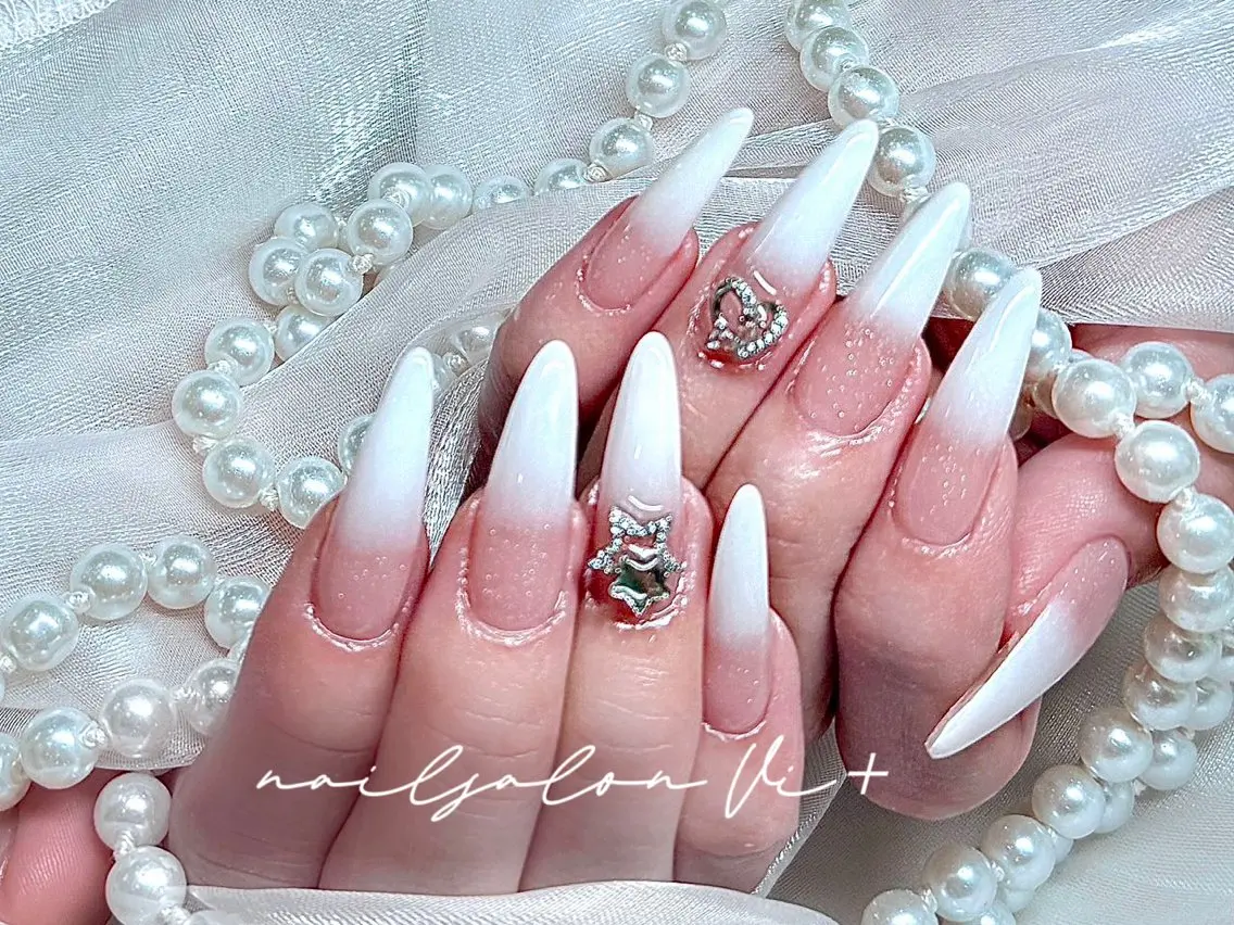 ネイル ハンドネイル ✨Nailsalon Vi+✨のネイルデザイン