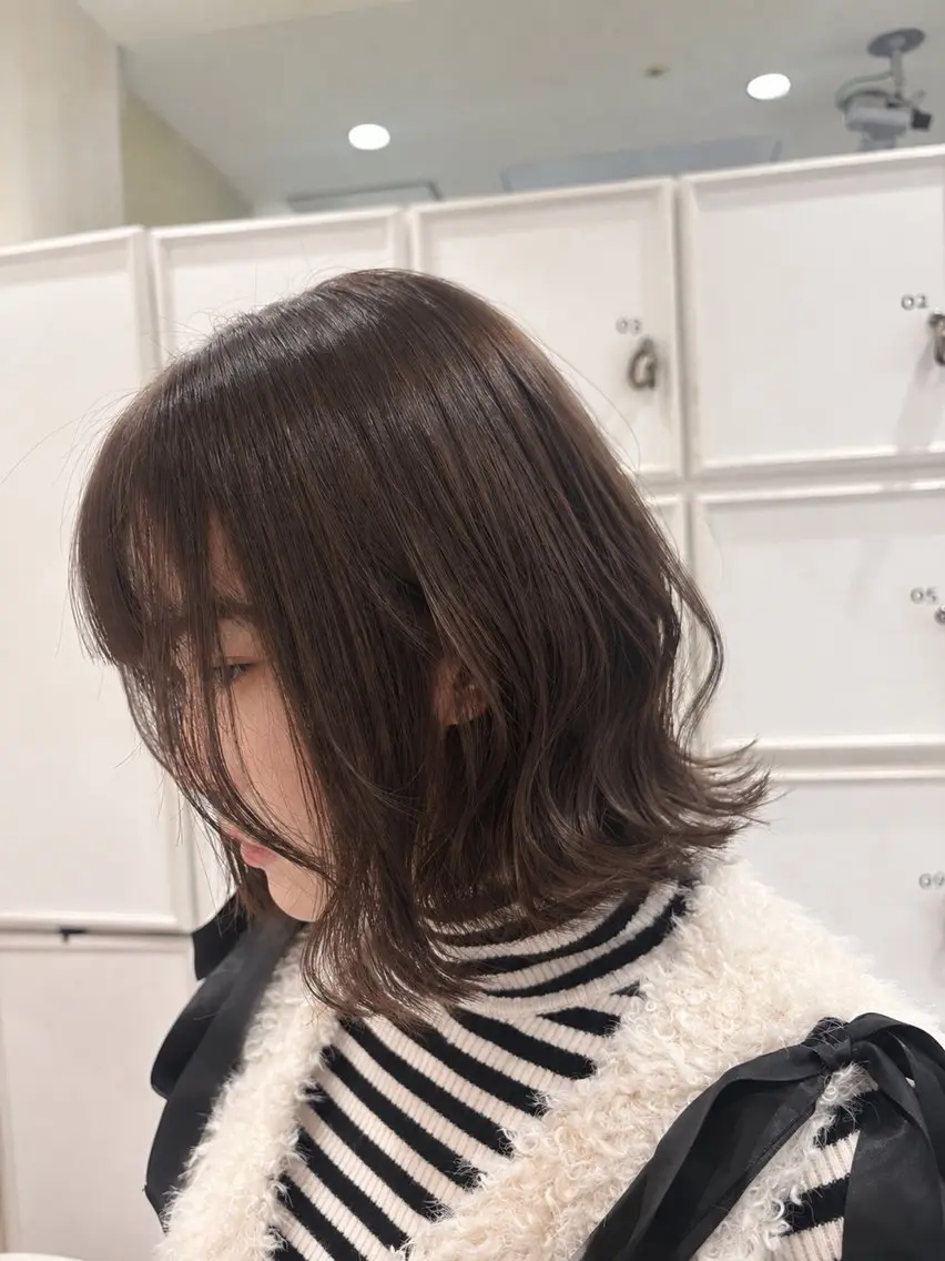 ミディアム カラー アッシュ アッシュブラウン ブラウンカラー 透明感カラー イルミナカラー ヘアカラー 🌸韓国ヘア・ 艶カラー🎀安井🌸のヘアスタイル