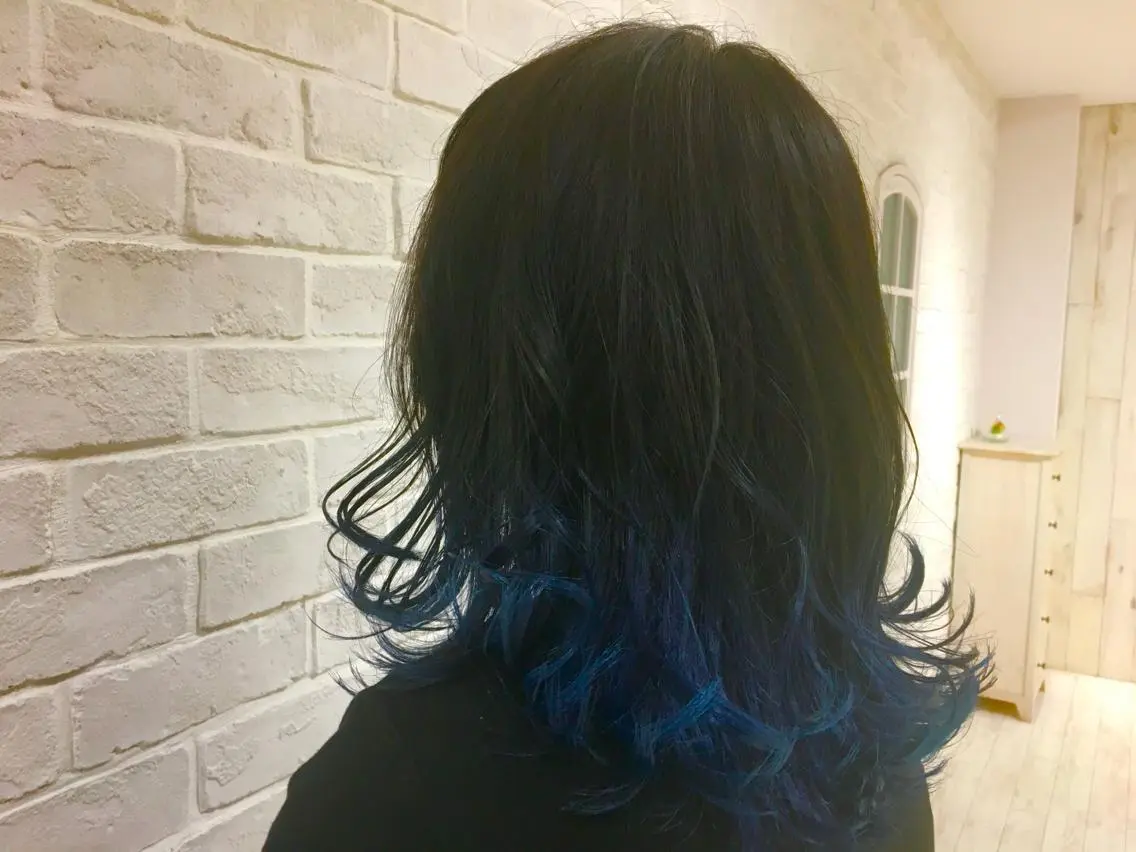 ロング カラー アッシュ ブリーチ ブルーカラー ダブルカラー グラデーションカラー TELA HAIR 幕張本郷店 澤田のヘアスタイル