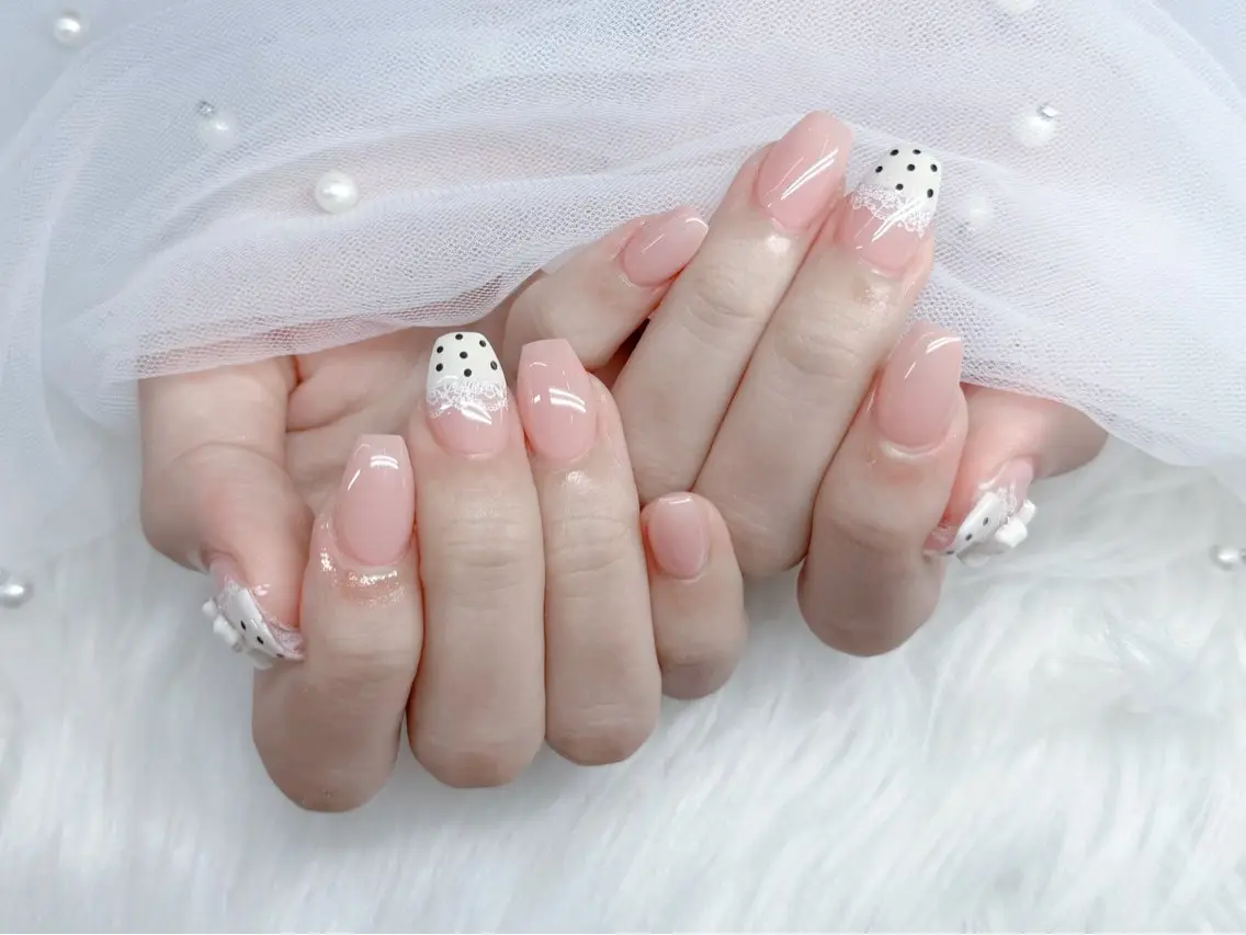 ショート 韓国風ヘア ハンドネイル GOHOUBI Nail 心斎橋店のネイルデザイン