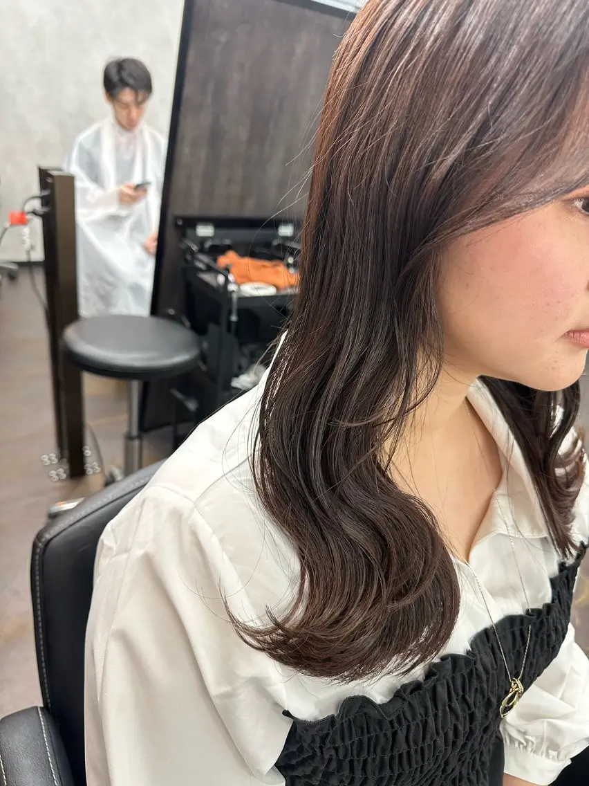 ロング L'oeuf山下 アミールレイヤーのヘアスタイル