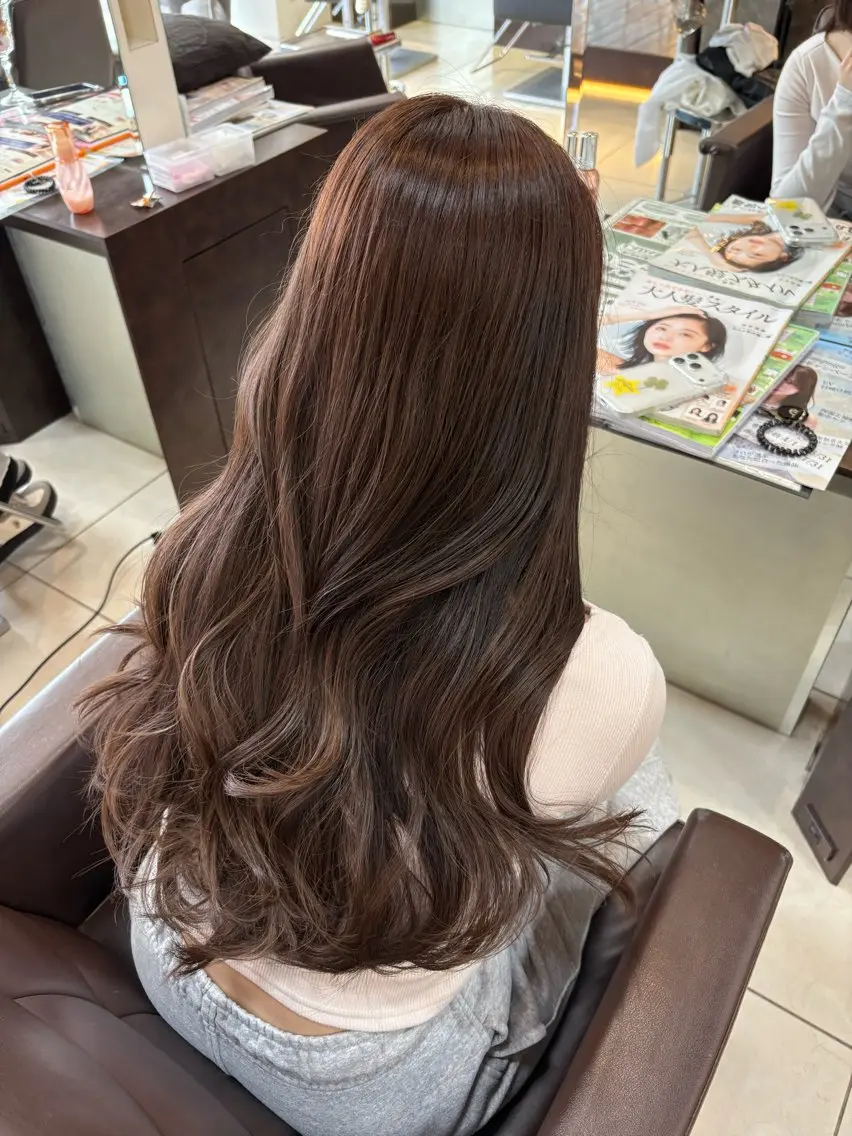 【🉐新生活応援プライス💛🌼】ブリーチなしダブルカラー✨＋髪質改善うる艶トリートメント＋顔周りカット🧸の写真