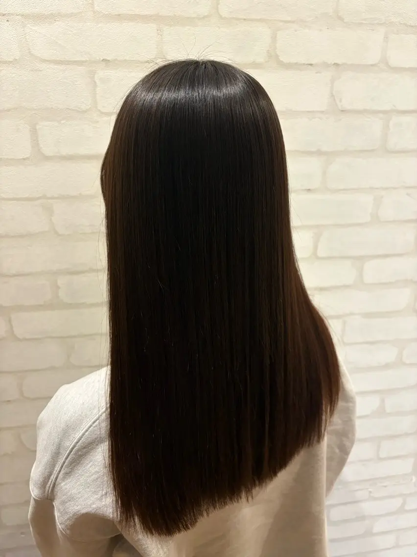 カット 縮毛矯正 秋葉 万柚子のヘアスタイル