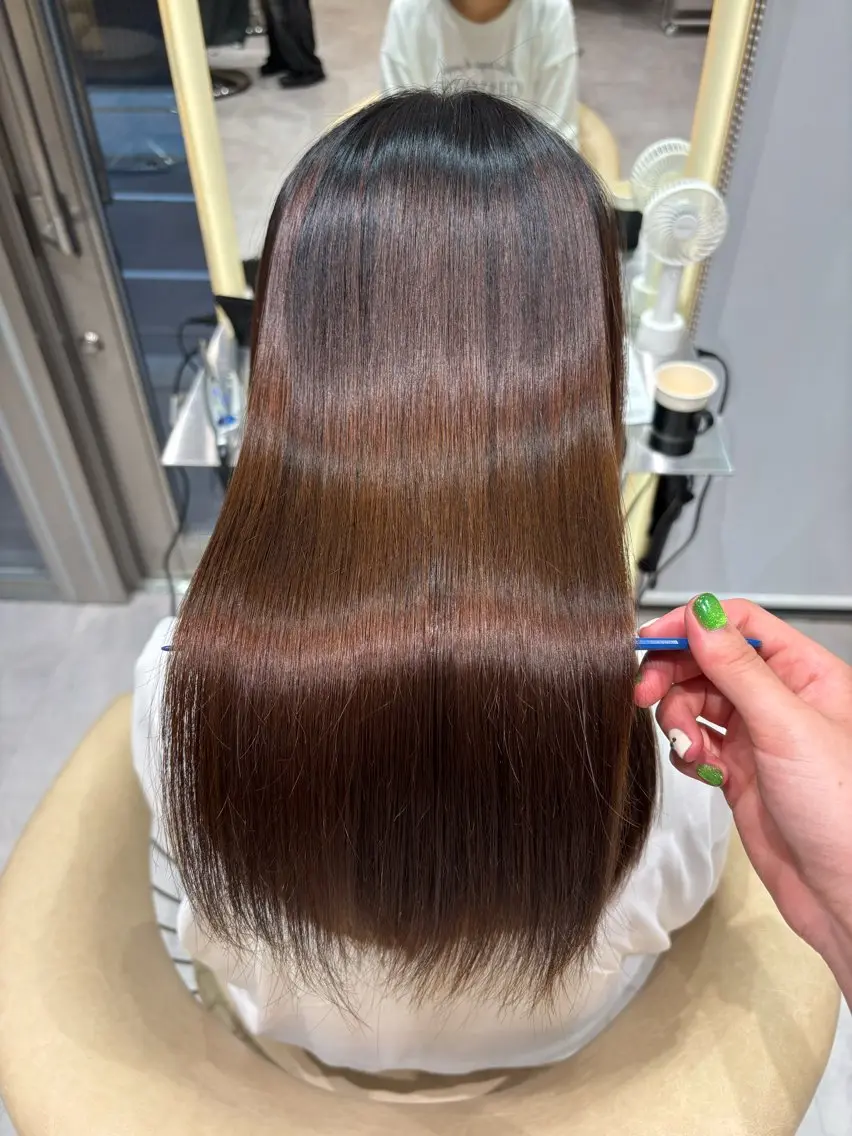 セミロング カット ヘアカラー 縮毛矯正 トリートメント 💖ボブ/縮毛矯正 顔周りレイヤー/ユイのヘアスタイル