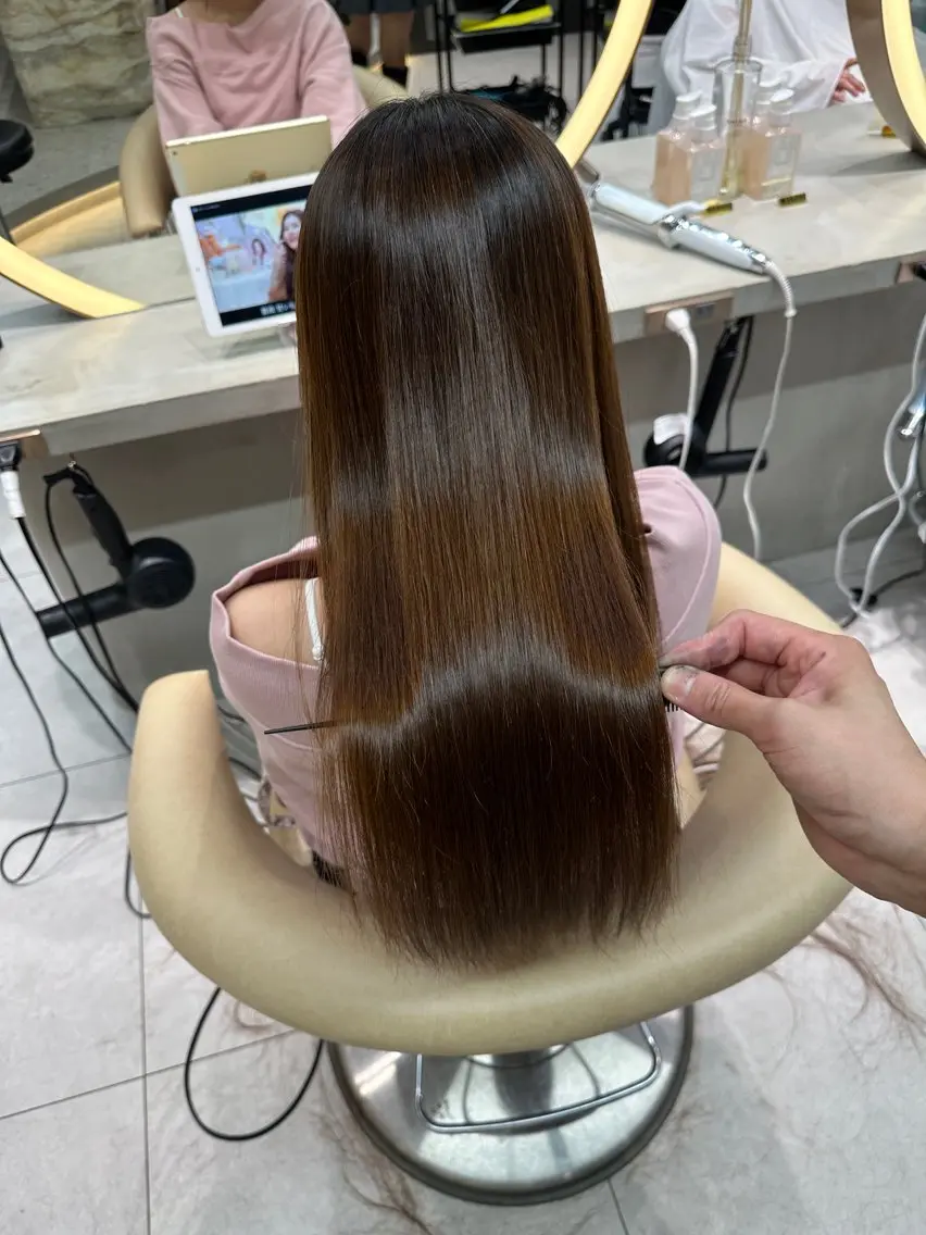 ロング カット 縮毛矯正 トリートメント 《髪質改善✖️オリー ブ🧸》小嶋拓也のヘアスタイル