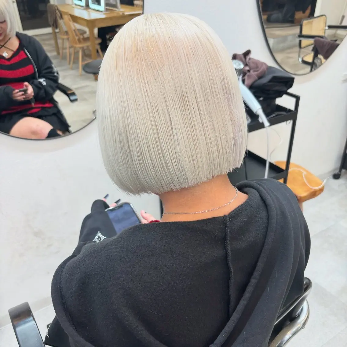 ショート カラー ヘアアレンジ ヘアカラー トリートメント ヘアセット 渋谷🩶ハイトーン 🩶FUMUのヘアスタイル