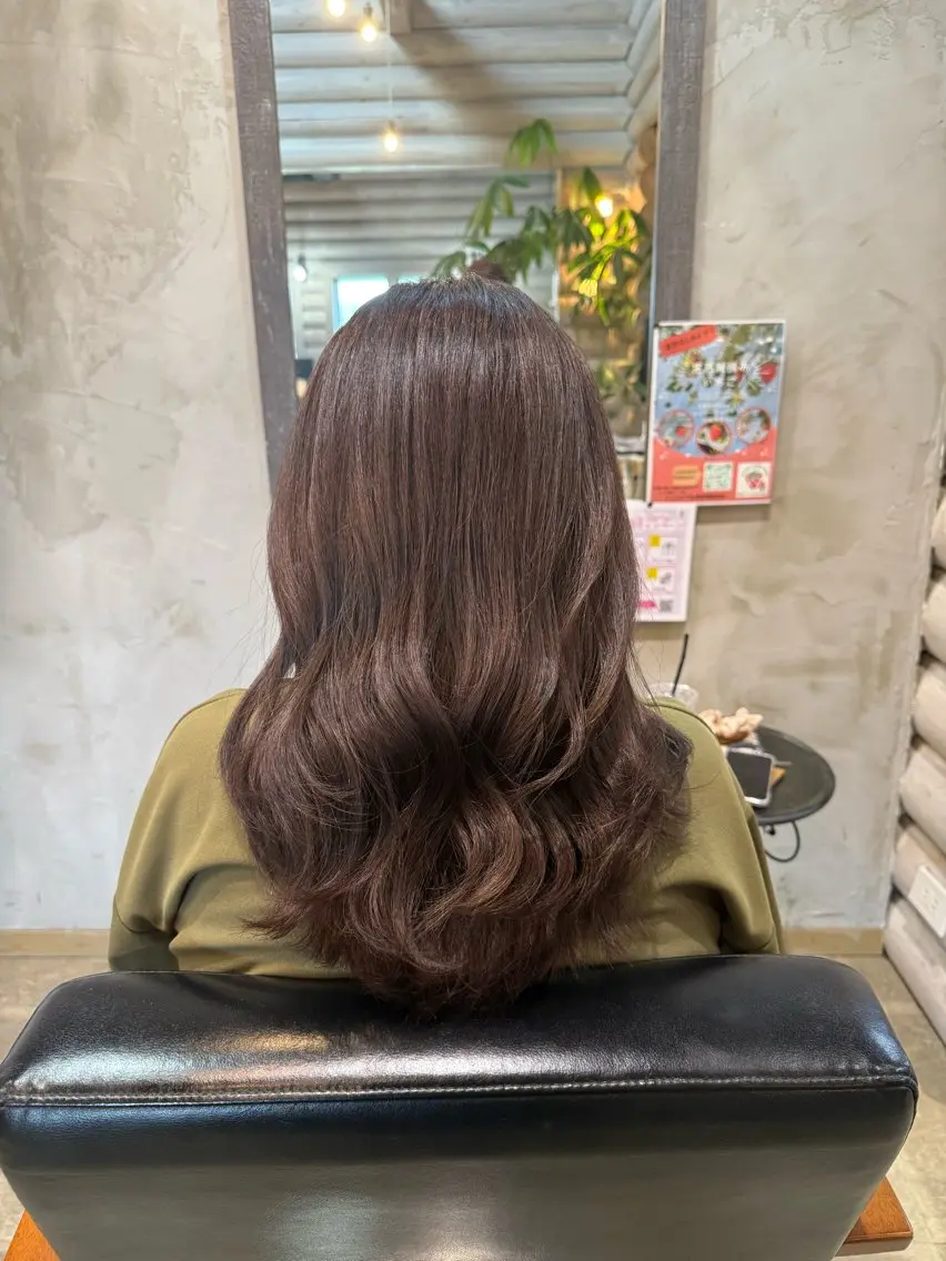 ロング カラー ブラウンカラー 辻 里奈のヘアスタイル